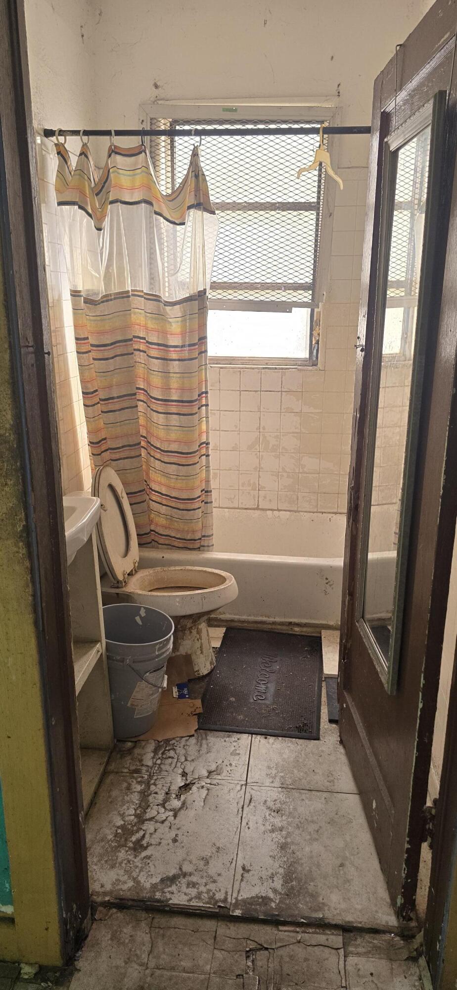 MONROE HEIGHTS - Residential