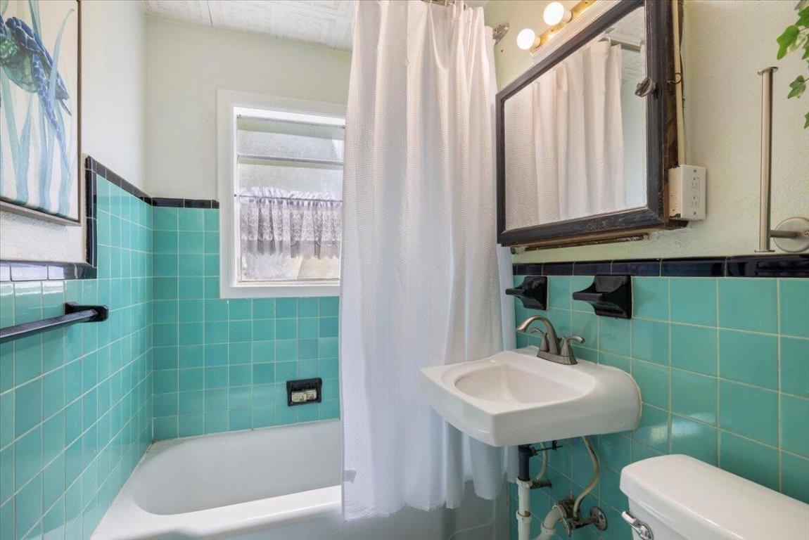 MCANSH PARK REPLATS OF - Residential