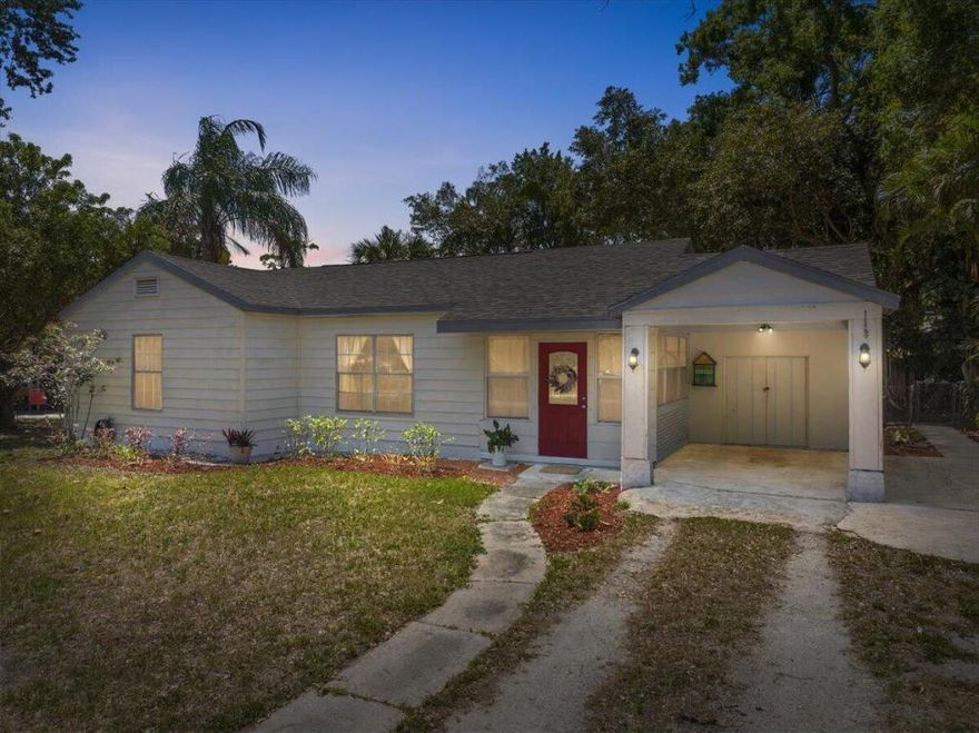 Charming 1947 cottage in desirable Mcansh Park! This spacious 2 bedroom, 1 bathroom home on a large corner lot is just minutes from all that Vero Beach has to offer! Recently updated, the home features a new a/c unit, brand new roof, new kitchen cabinets, countertops, backsplash and new lighting as well as luxury vinyl flooring throughout. A flex/bonus room and the butler pantry/ laundry room really make this home feel spacious and add tons of storage! Nestled on a quiet, tree lined street, it's a pleasant golf cart ride to parks, breweries, restaurants, nightlife and more, this home has it all!