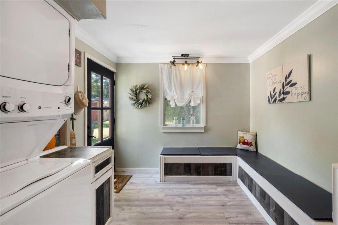 MCANSH PARK REPLATS OF - Residential