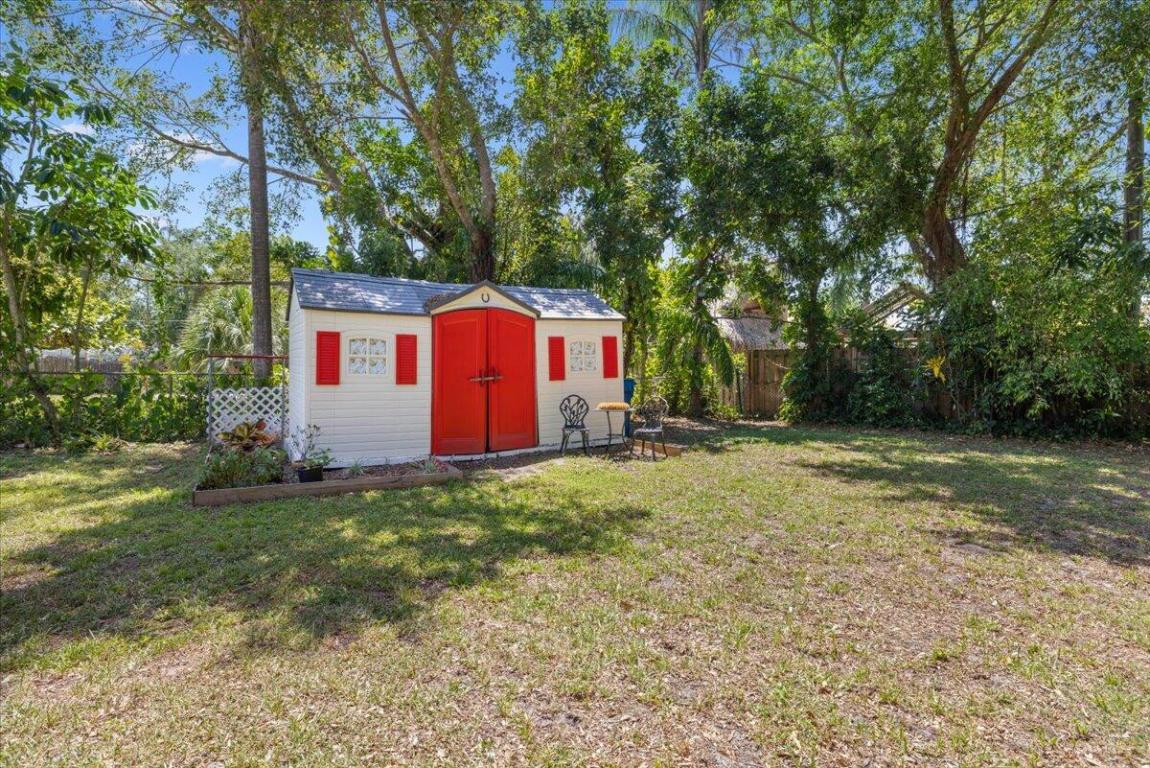 MCANSH PARK REPLATS OF - Residential