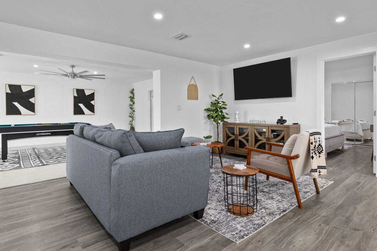 ROOSEVELT ESTATES - Residential