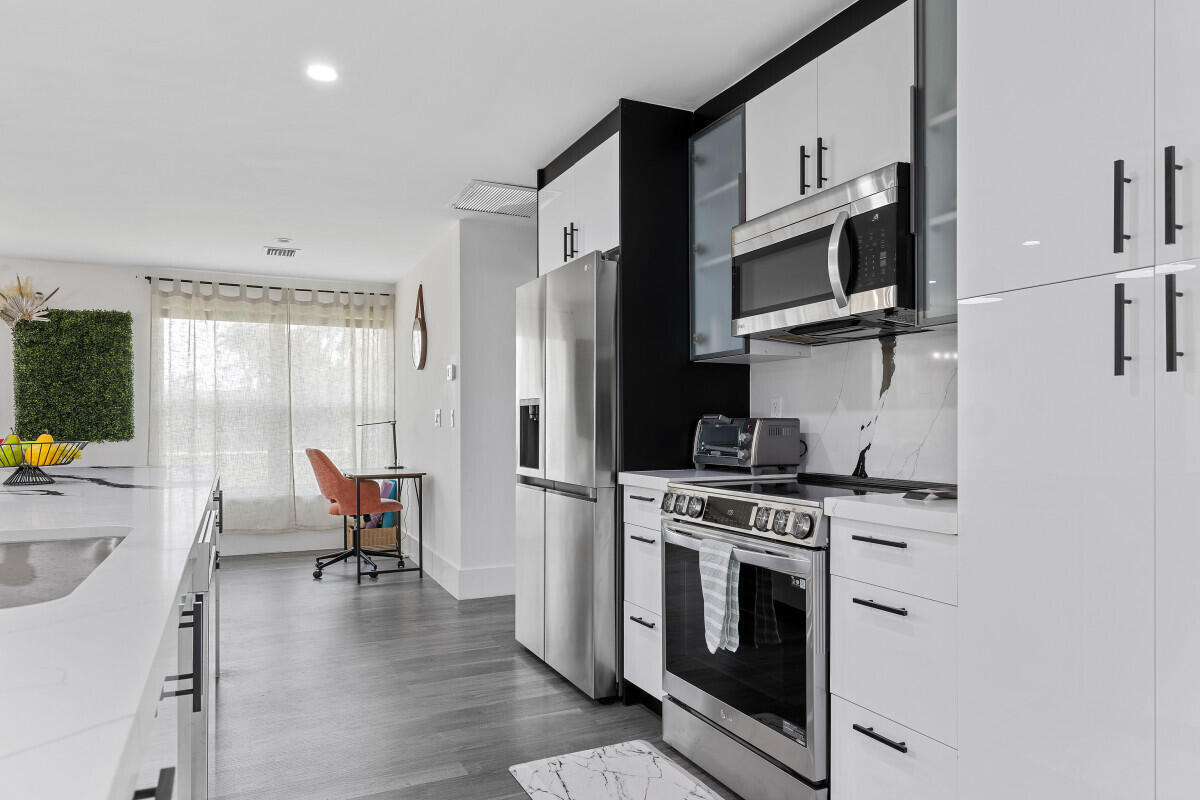 ROOSEVELT ESTATES - Residential