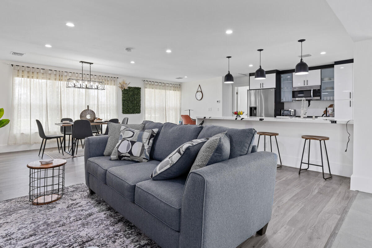 ROOSEVELT ESTATES - Residential