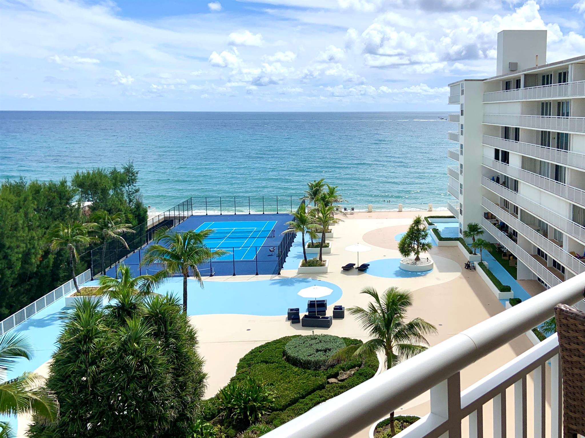 BARCLAY CONDO - Residential Lease