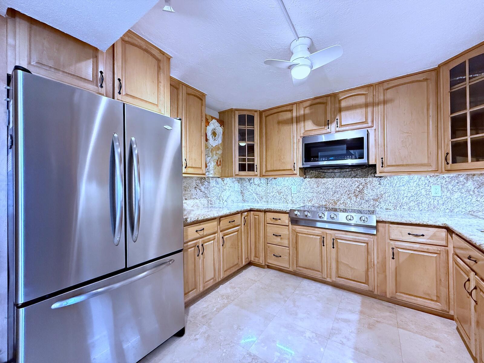 BARCLAY CONDO - Residential Lease