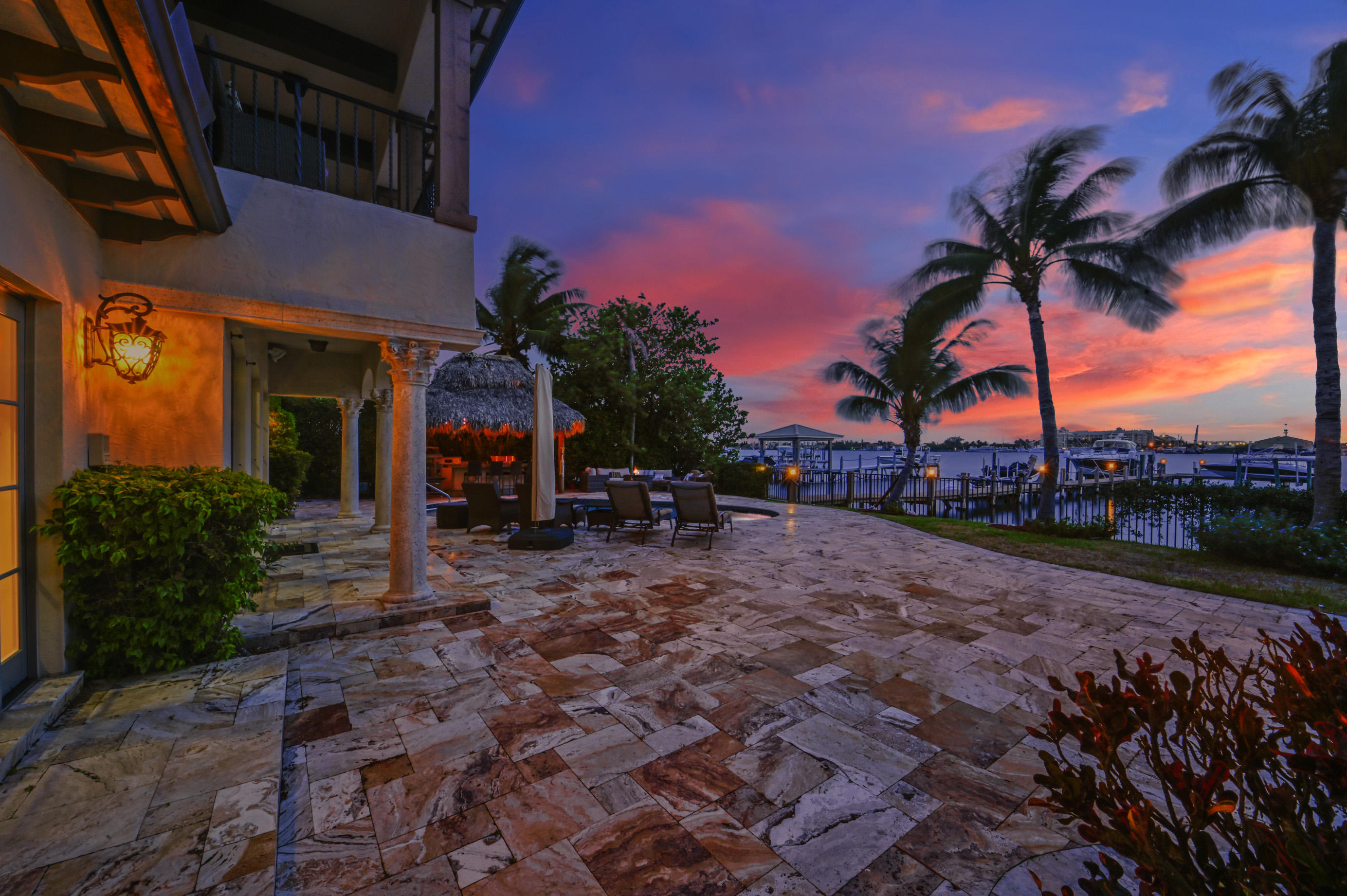 LAKE SHORES LANTANA - Residential