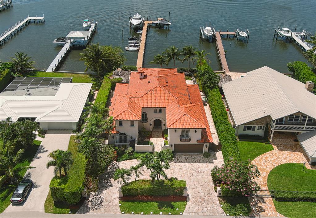 LAKE SHORES LANTANA - Residential