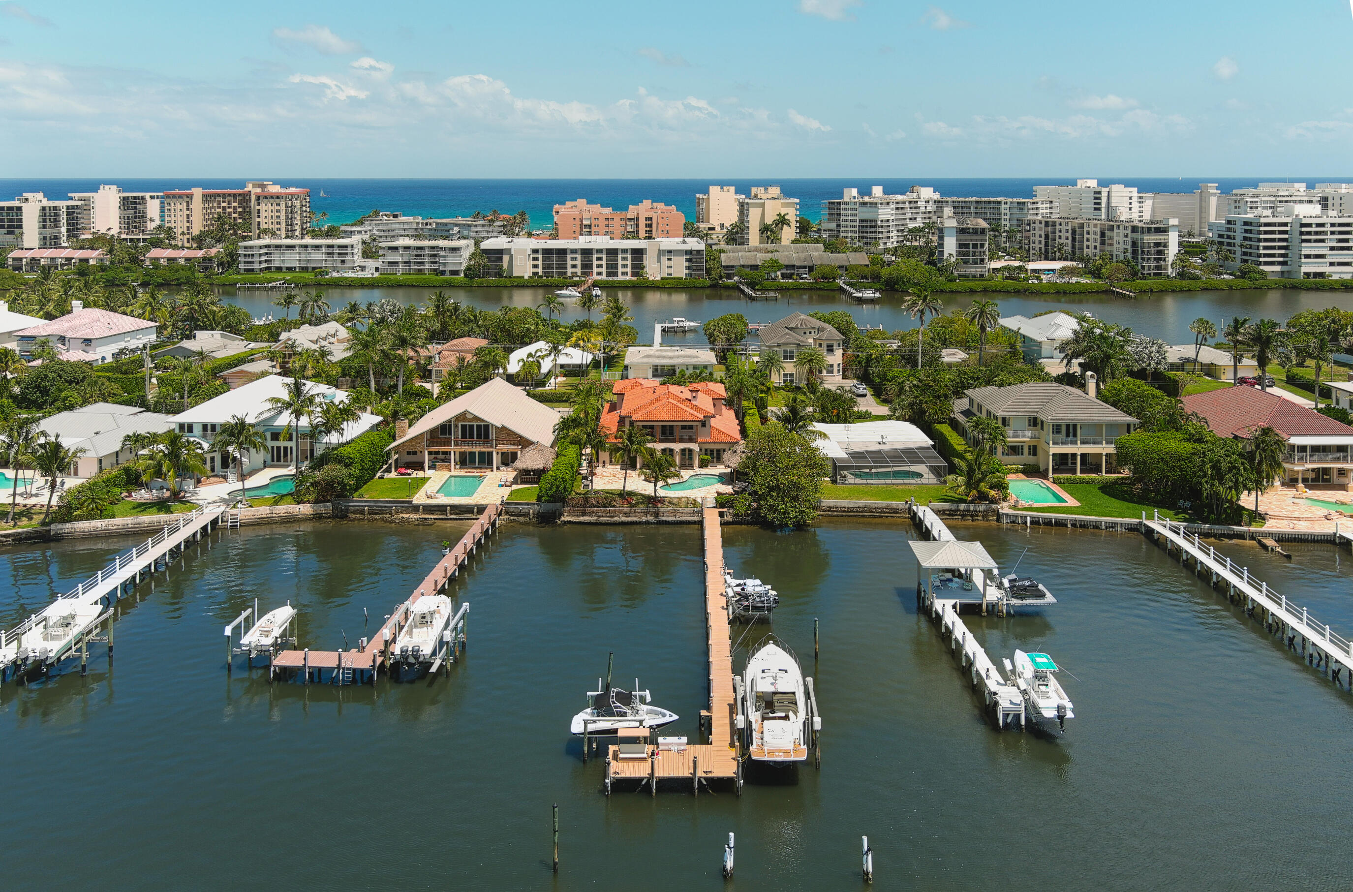 LAKE SHORES LANTANA - Residential
