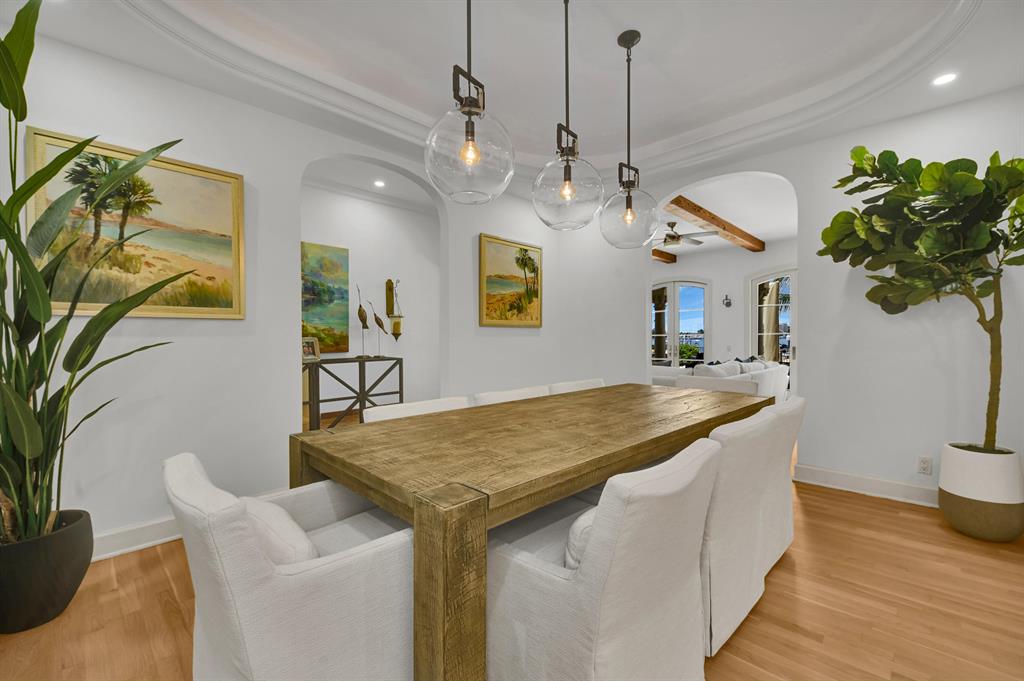 LAKE SHORES LANTANA - Residential