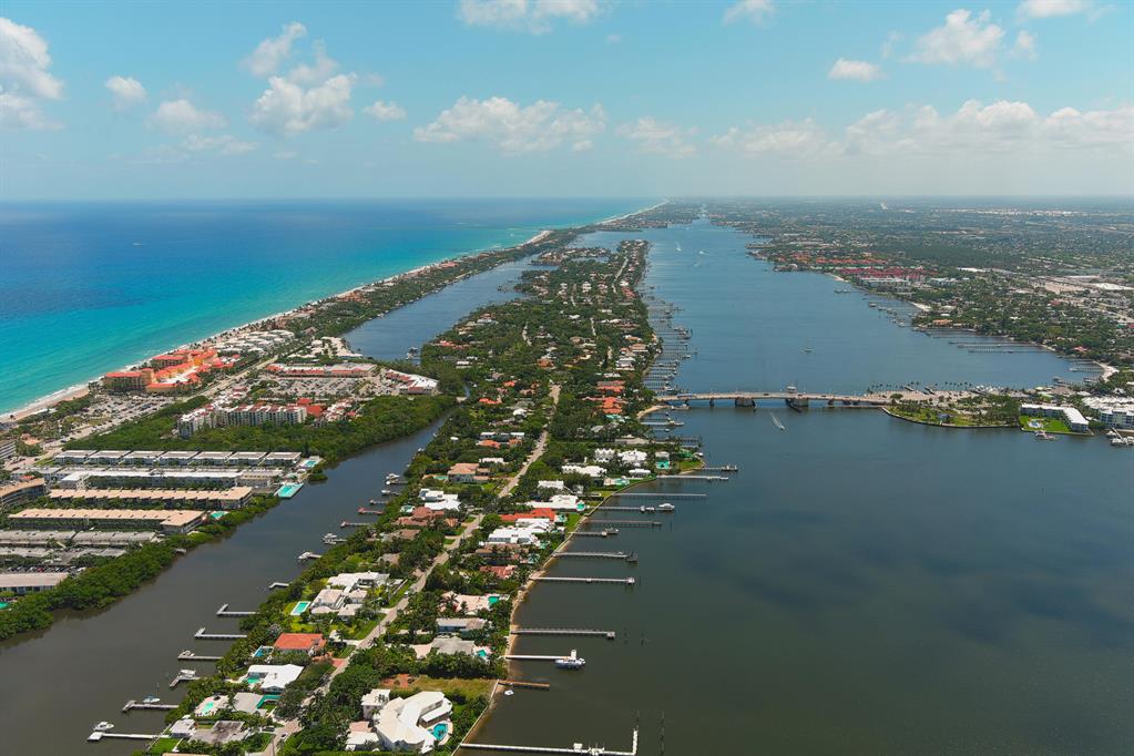 LAKE SHORES LANTANA - Residential