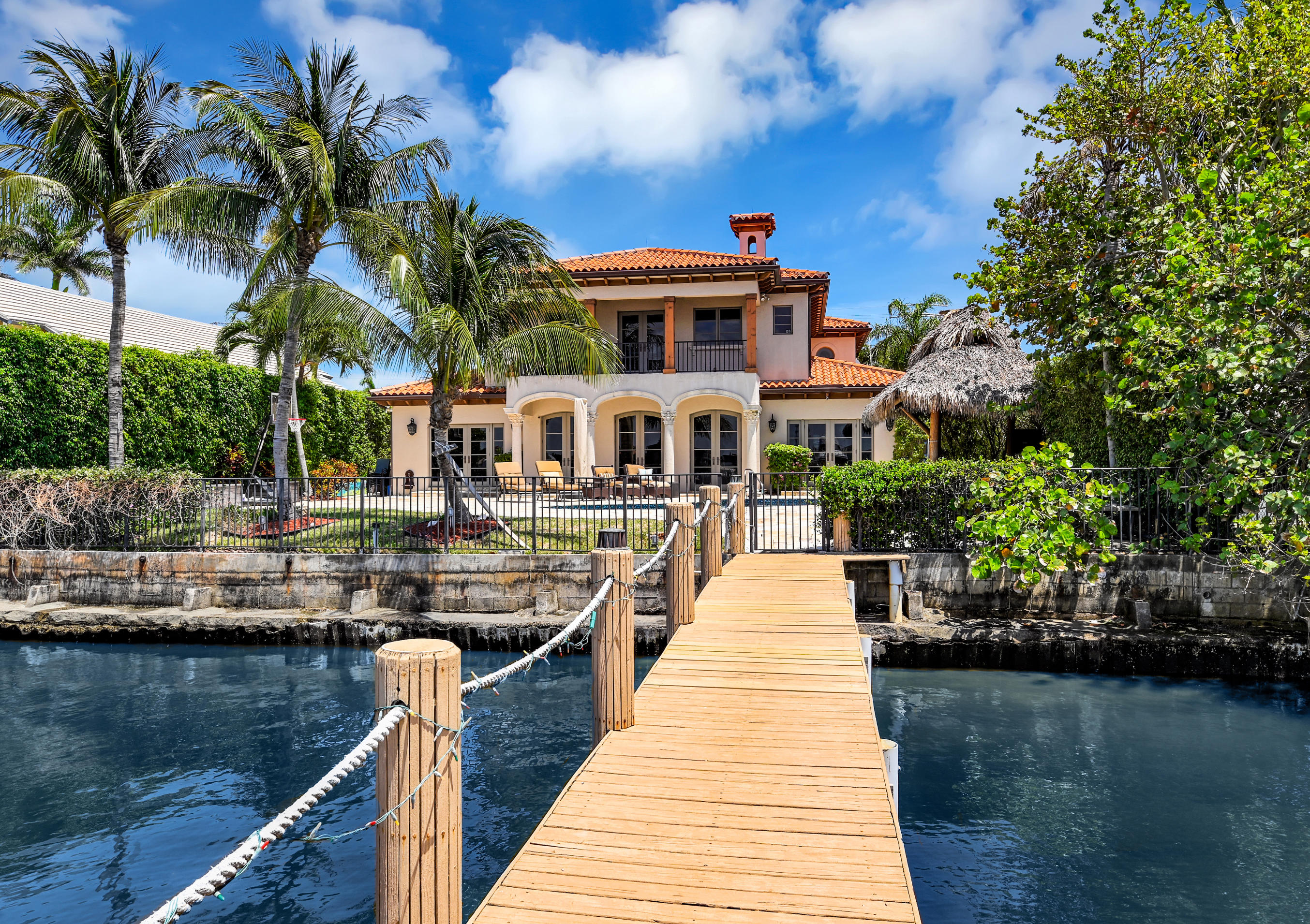 LAKE SHORES LANTANA - Residential