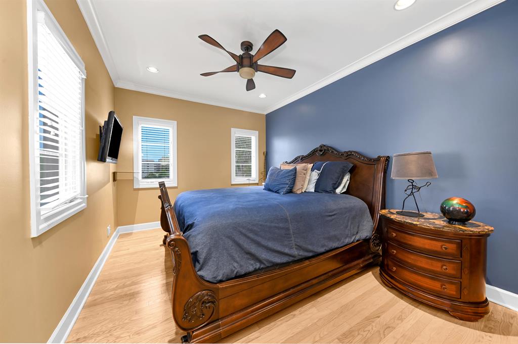 LAKE SHORES LANTANA - Residential