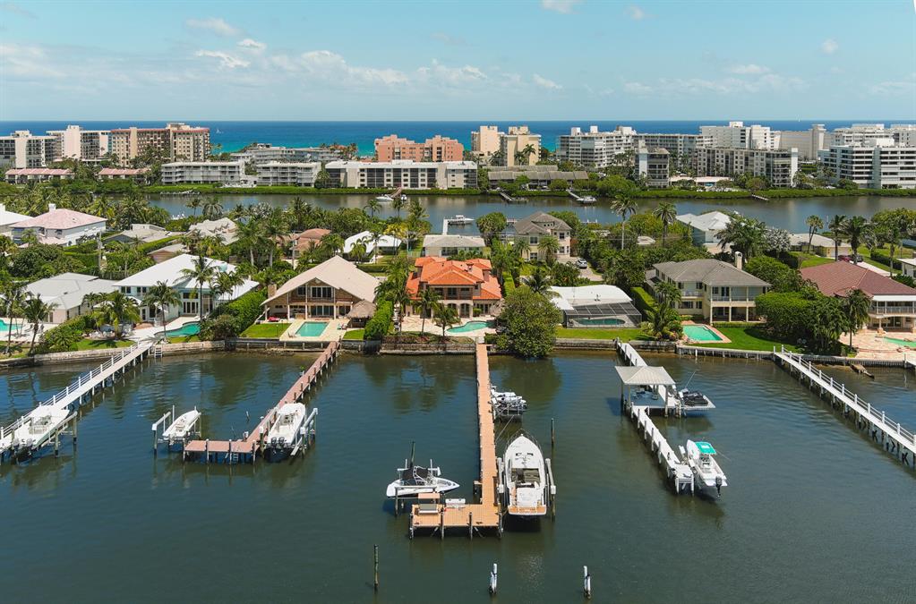 LAKE SHORES LANTANA - Residential