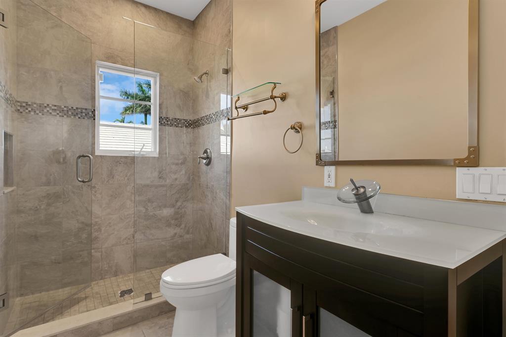 LAKE SHORES LANTANA - Residential