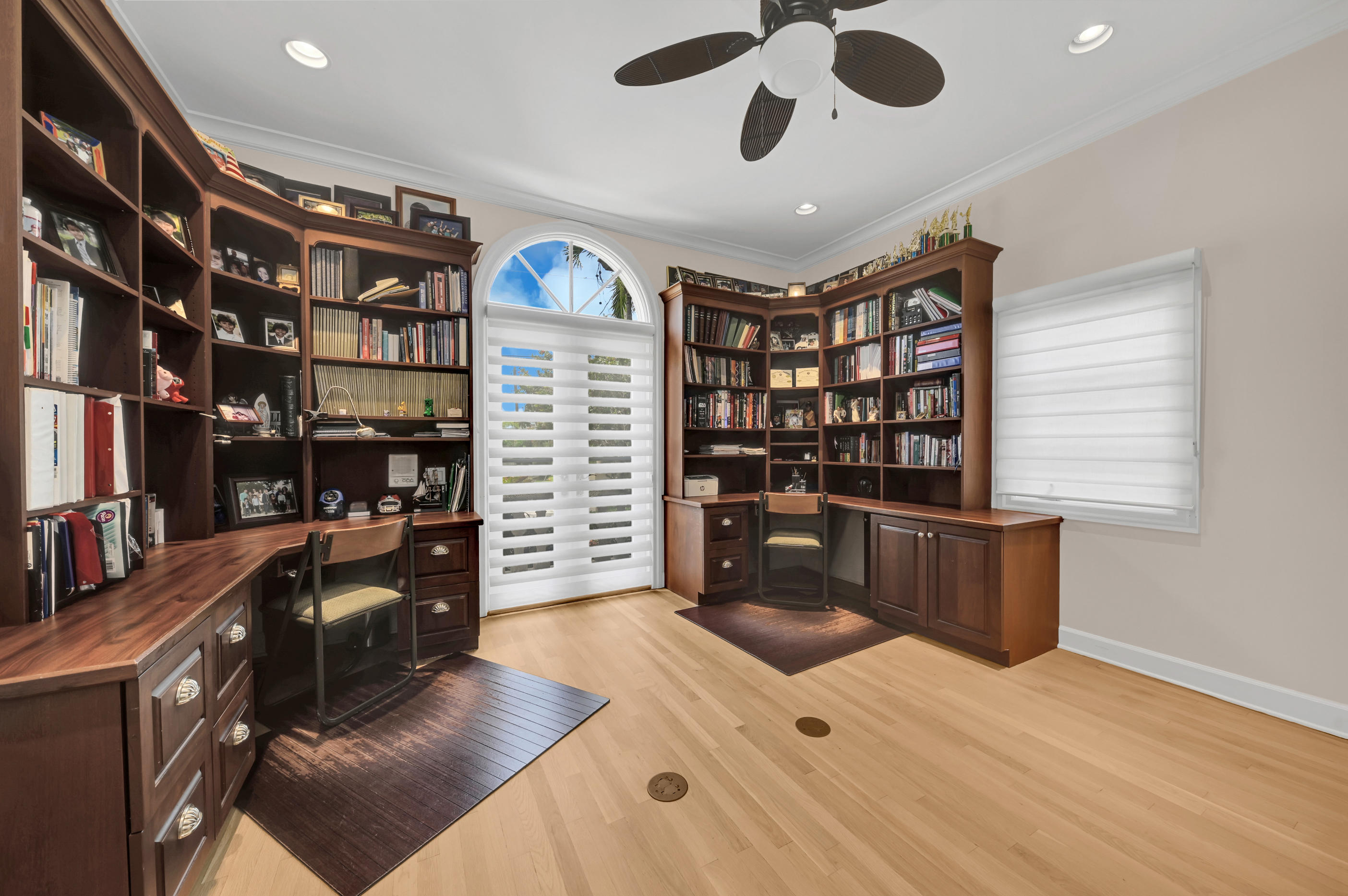 LAKE SHORES LANTANA - Residential