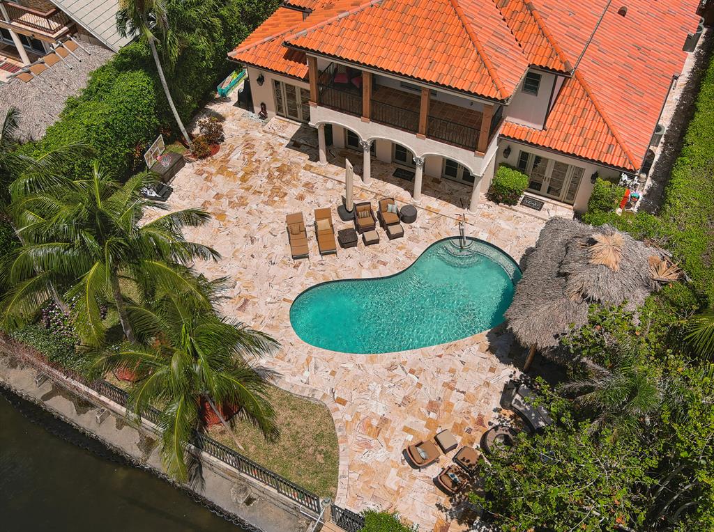 LAKE SHORES LANTANA - Residential