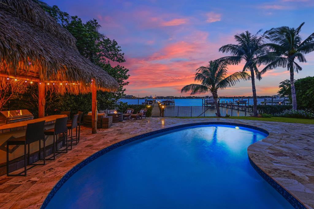 LAKE SHORES LANTANA - Residential