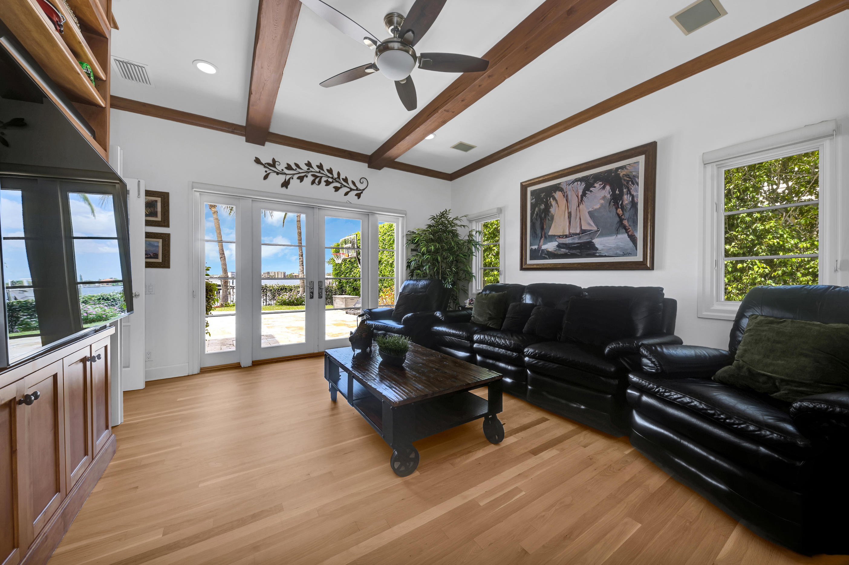 LAKE SHORES LANTANA - Residential