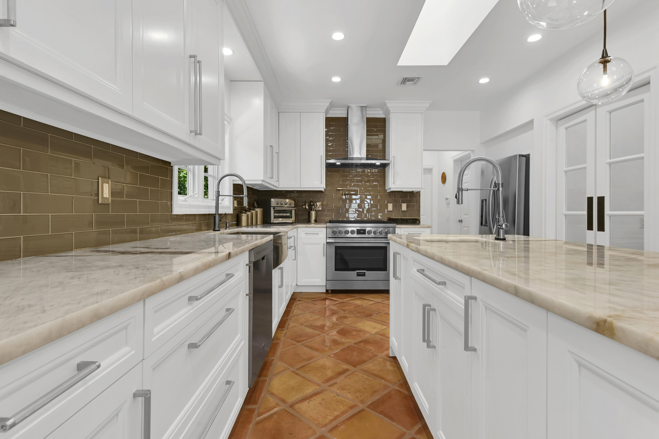 LAKE SHORES LANTANA - Residential