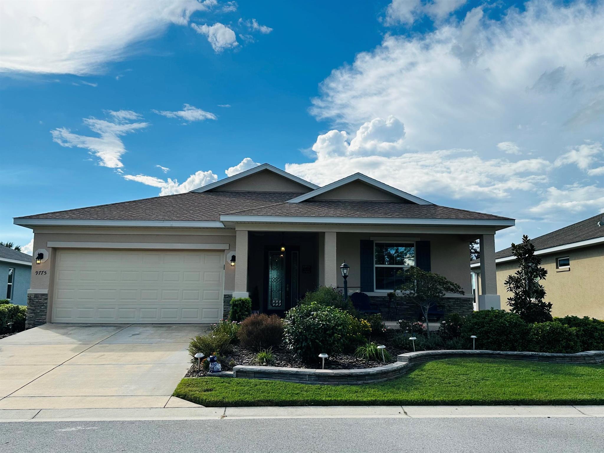 ON TOP OF THE WORLD PHASE - Residential