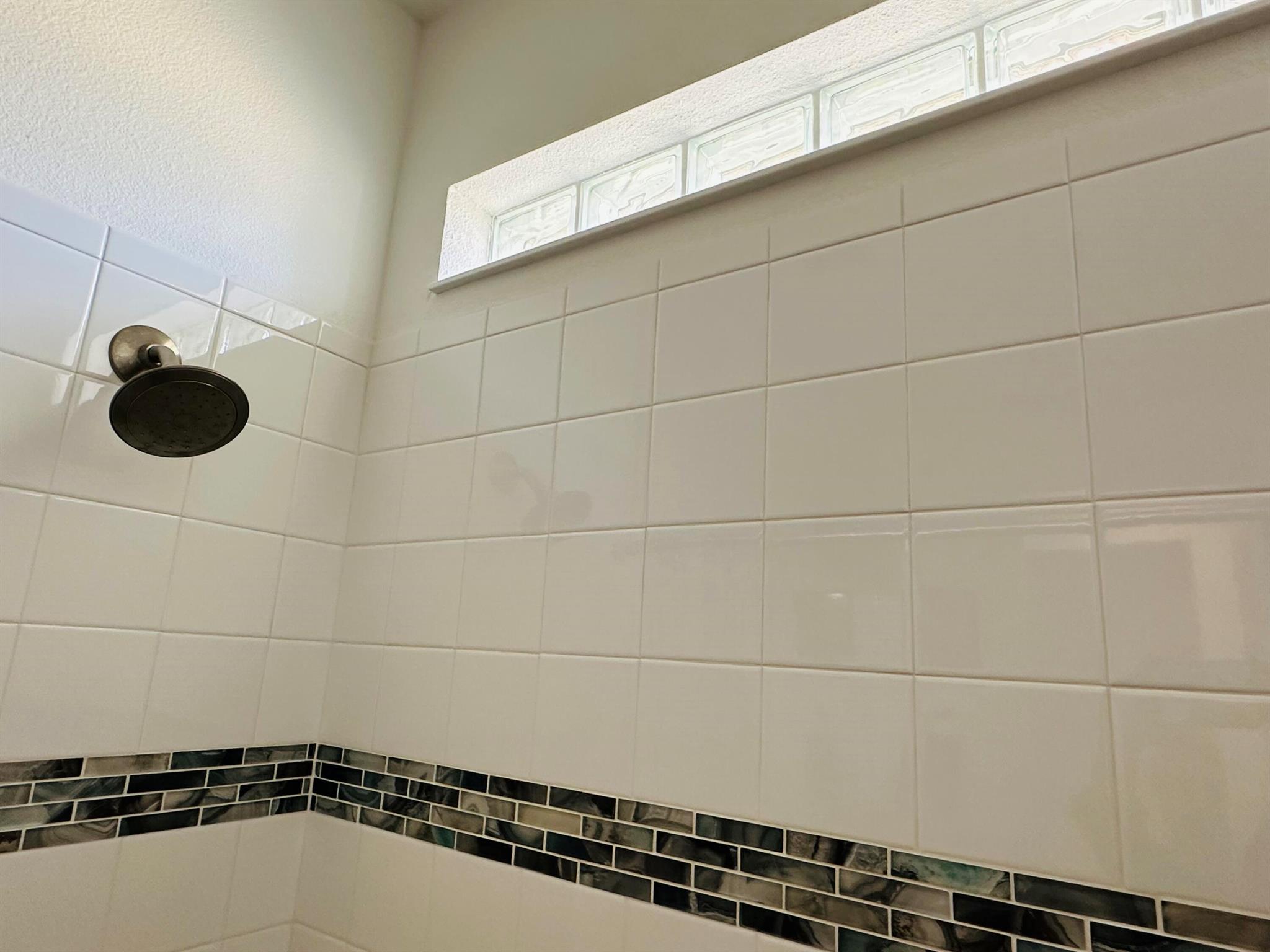 ON TOP OF THE WORLD PHASE - Residential