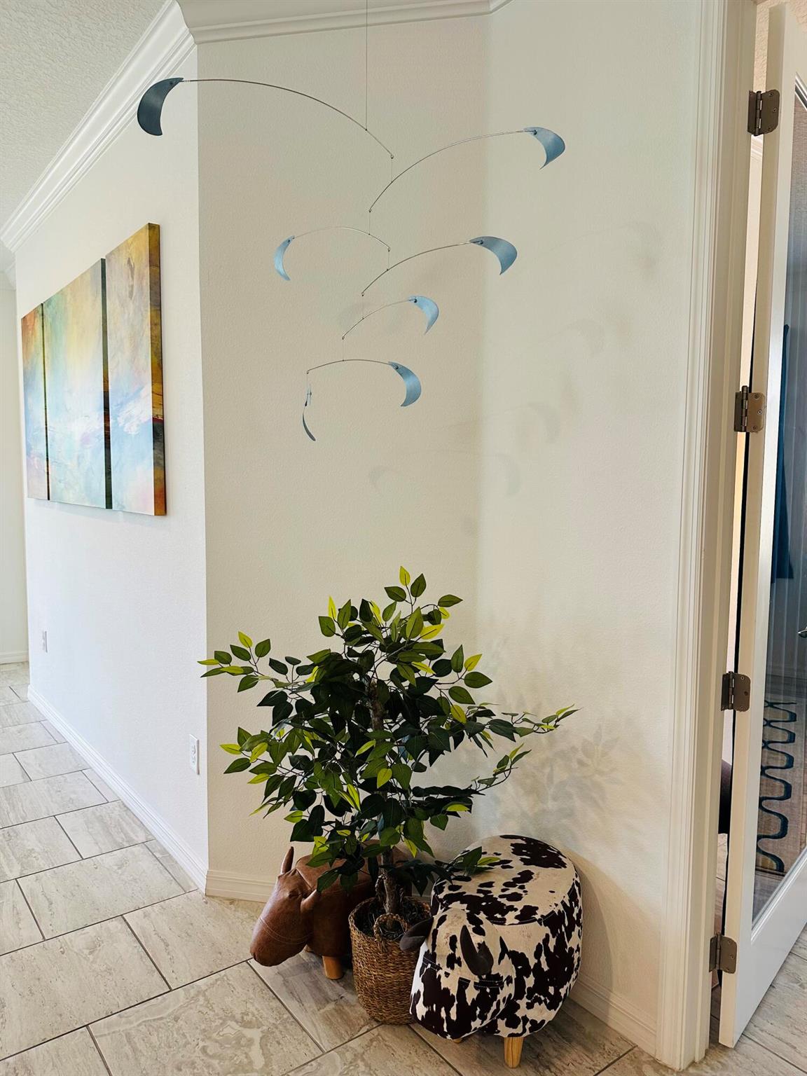 ON TOP OF THE WORLD PHASE - Residential