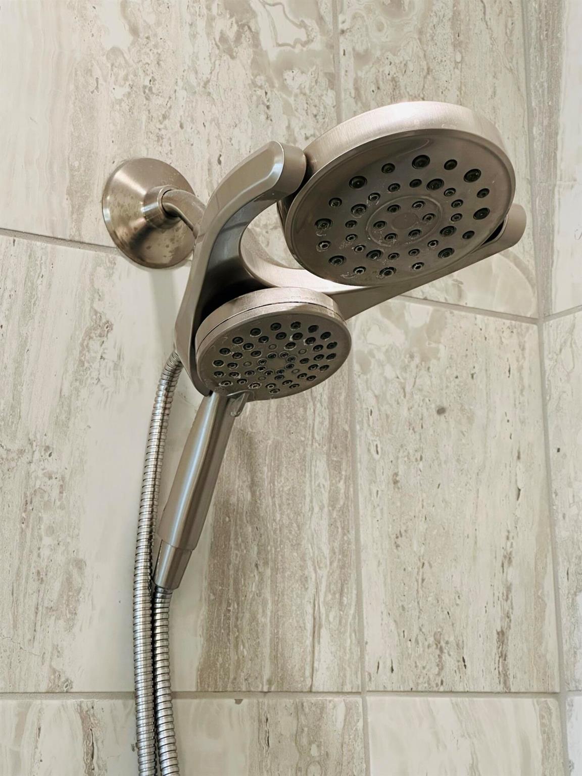 ON TOP OF THE WORLD PHASE - Residential