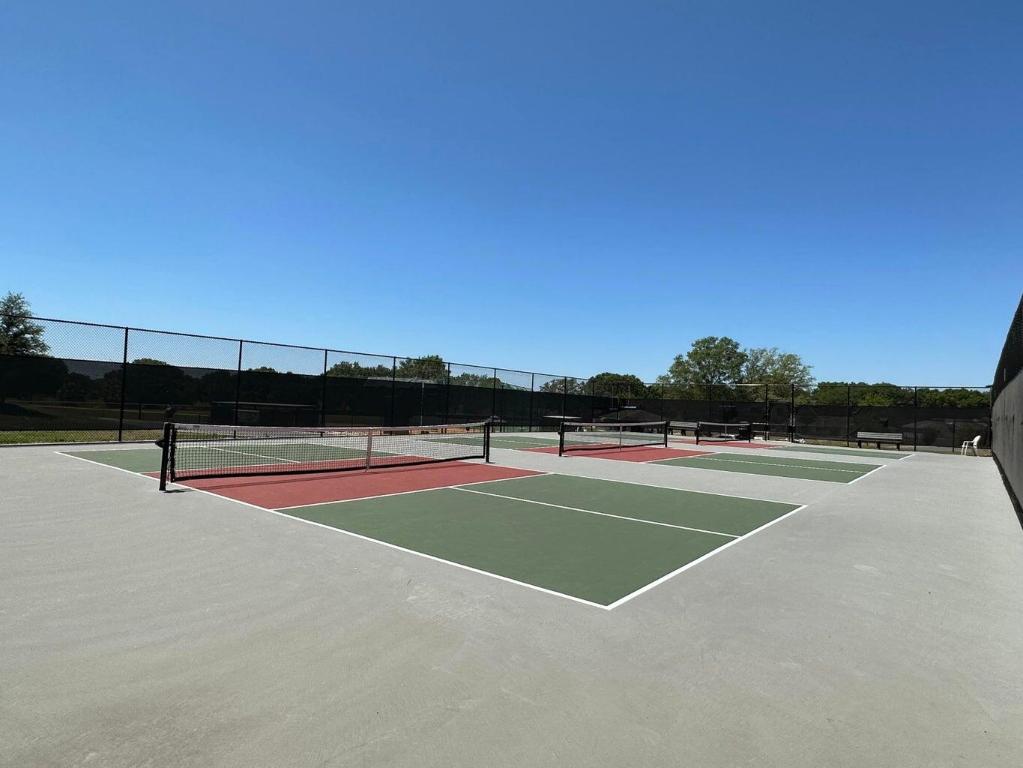 ON TOP OF THE WORLD PHASE 1-A SECTION 2-A, PROVIDE - Residential