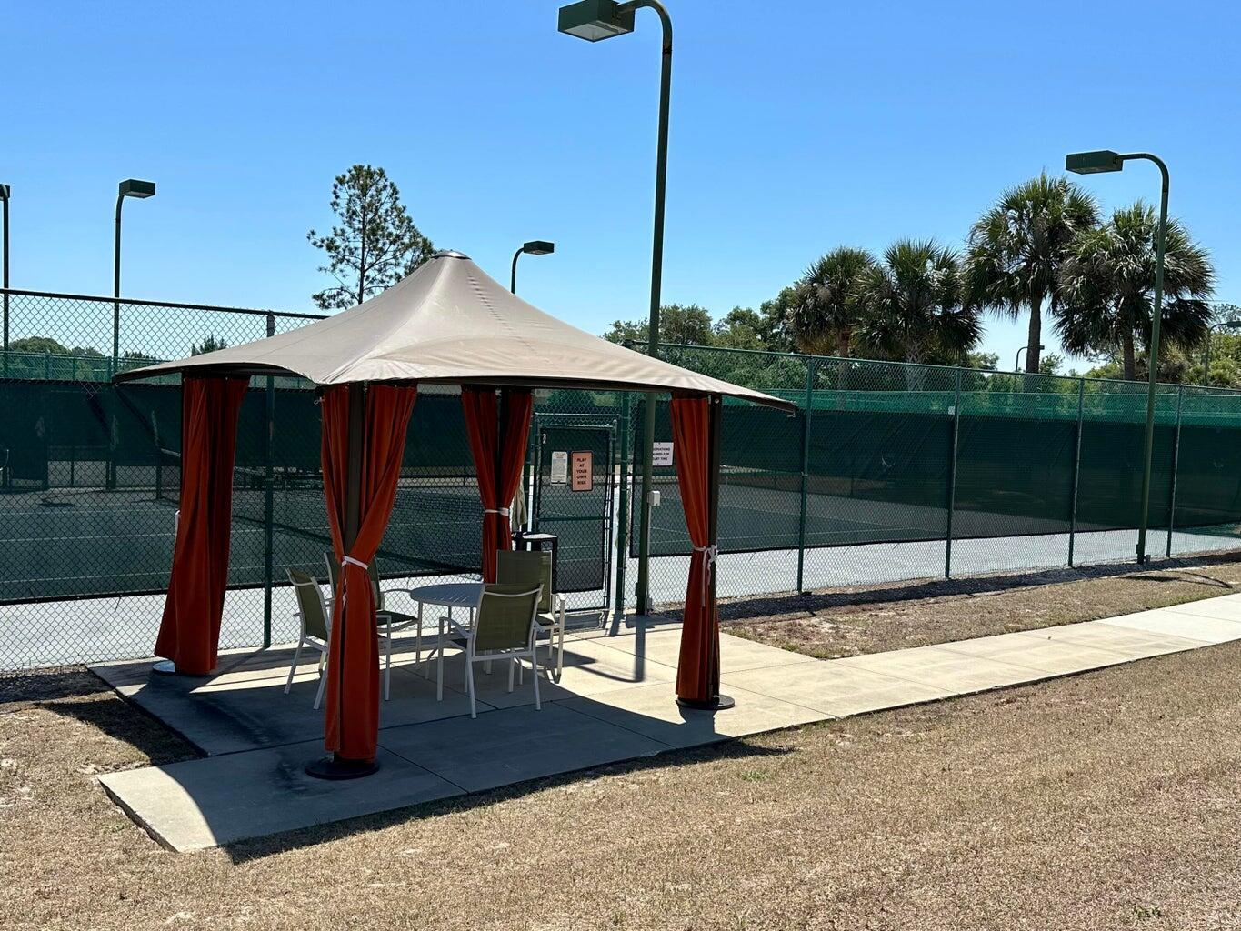 ON TOP OF THE WORLD PHASE - Residential