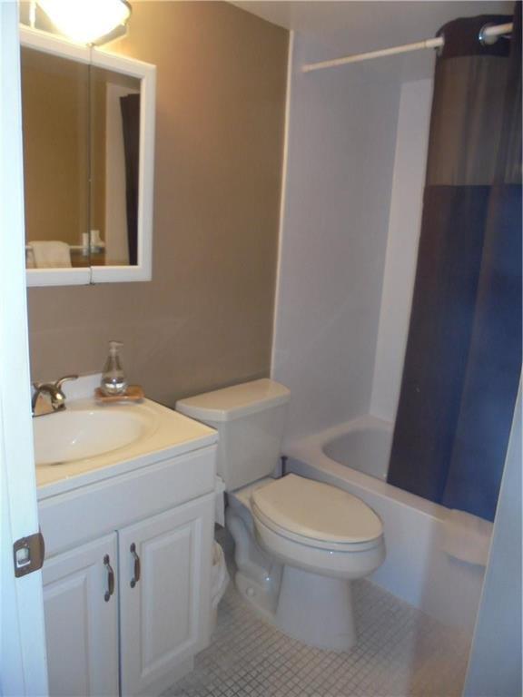 DELPHI TOWERS CONDO - Residential Lease