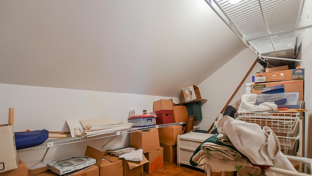 OAKWOOD ESTATES - Residential