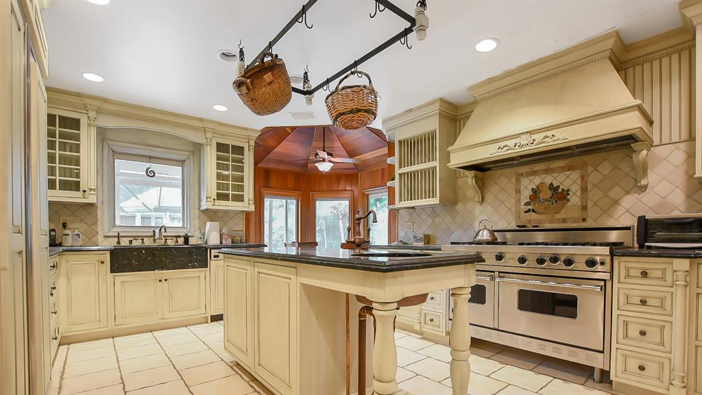 OAKWOOD ESTATES - Residential