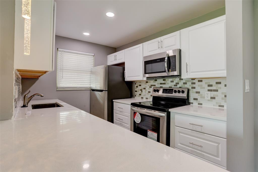 great fully renovated unit, with brand new kitchen cabinets, brand new stainless steel appliances, brand new bathrooms, custom closets , fully painted and brand new floors , light fixtures and baseboards. just looking a brand new tenant. Hoa require credit score at least 650. all occupants must be 55+ since this is a adult community association. no exceptions