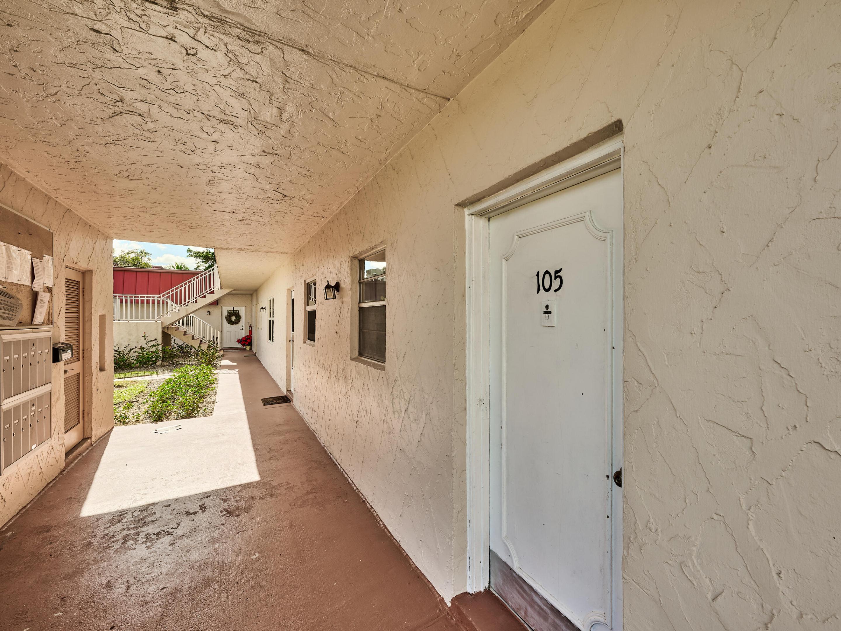 12021 W Greenway Drive 105 - Photo 2