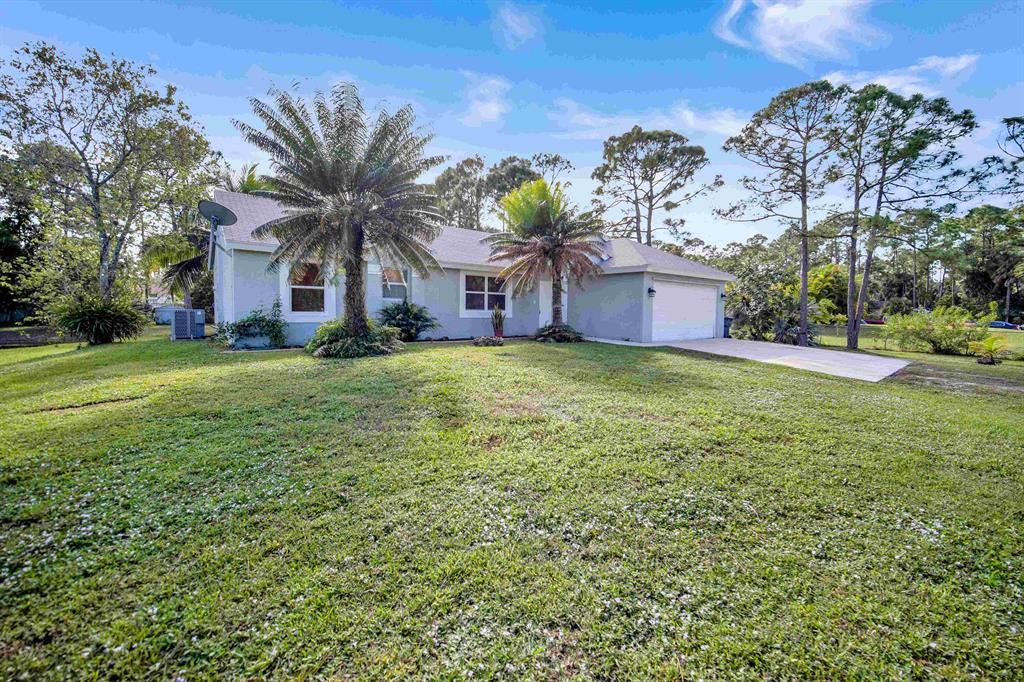 Photo of 15554 76th Road N, Loxahatchee, FL 33470 (MLS # R10760539)