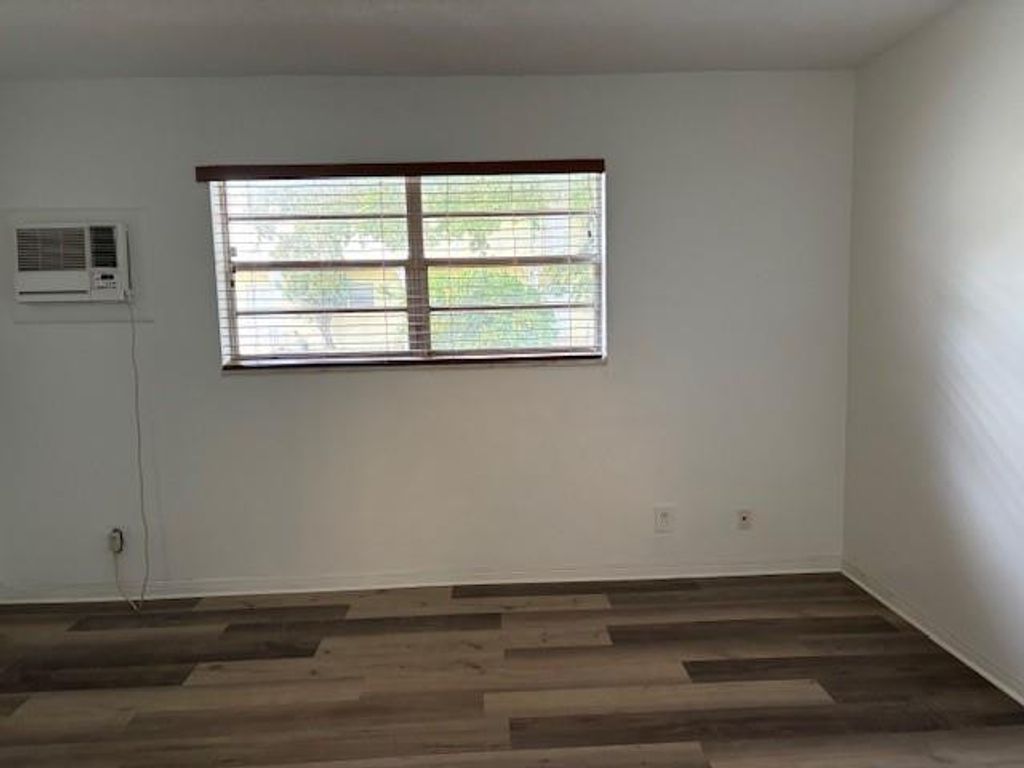 Photo of 5400 Hollywood Boulevard #1, Hollywood, FL 33021 (MLS # F10554108)