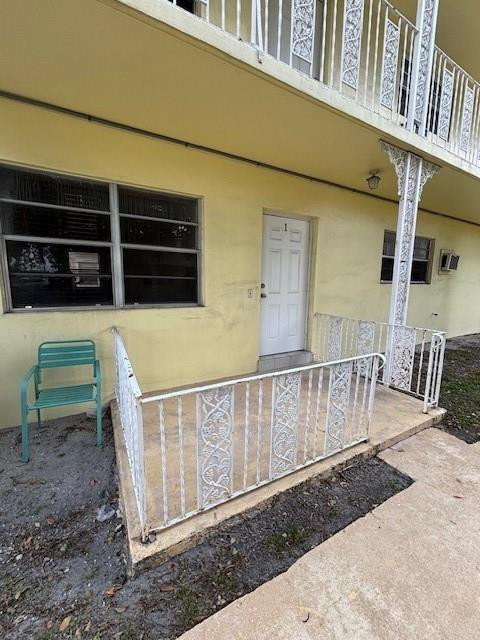 HOLLYWOOD HILLS WEST COND - Residential