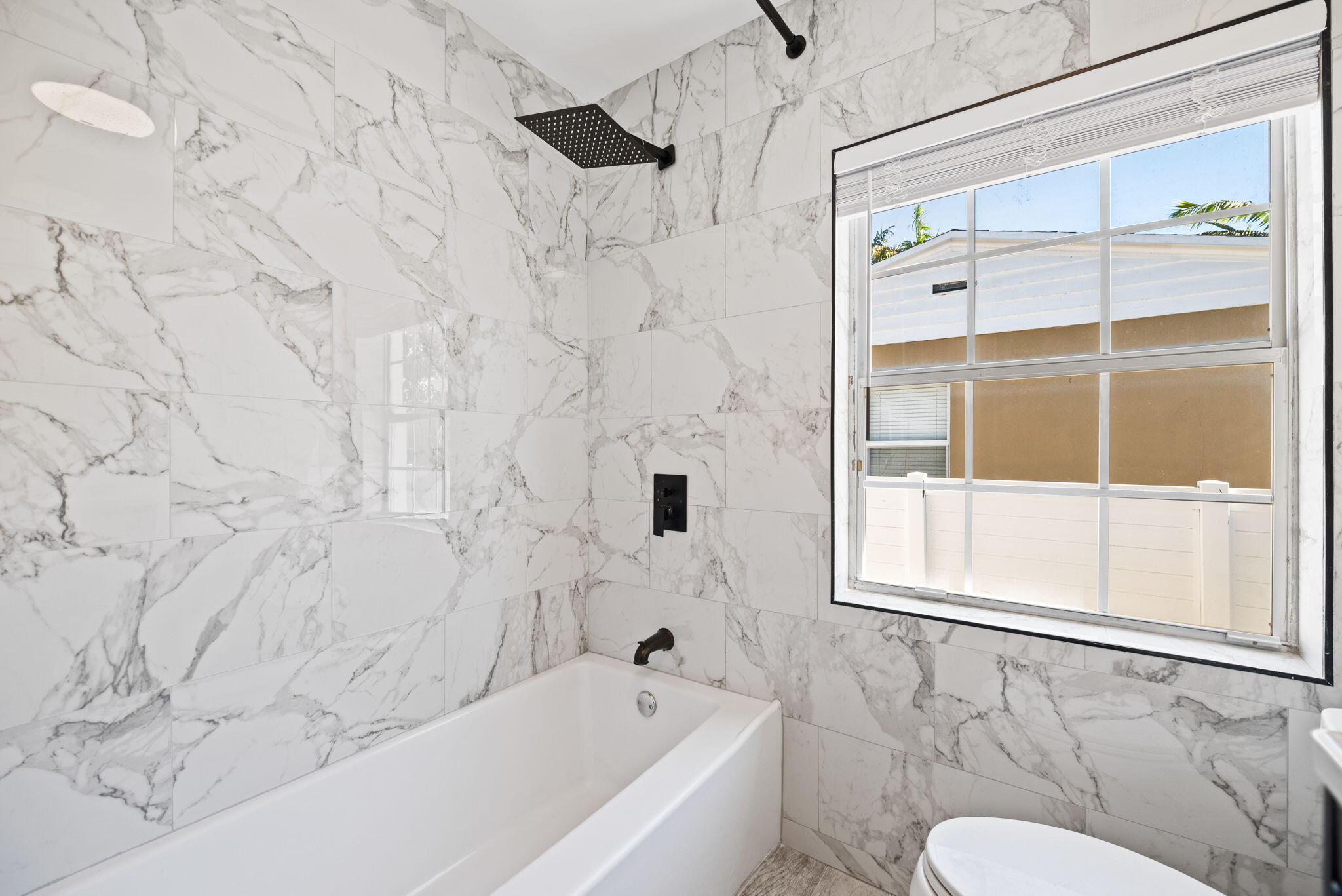 HOLLYWOOD - Residential Lease