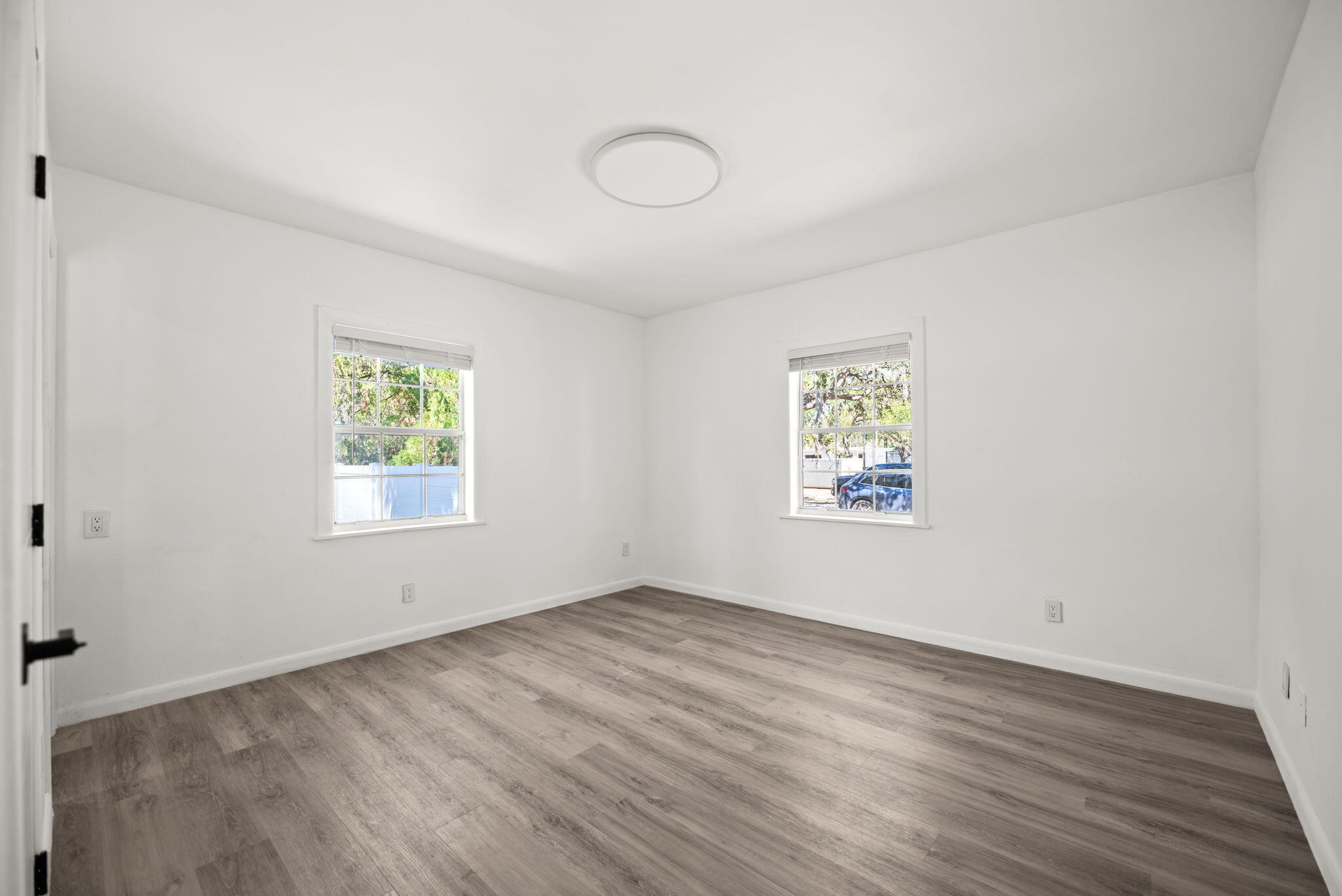 HOLLYWOOD - Residential Lease