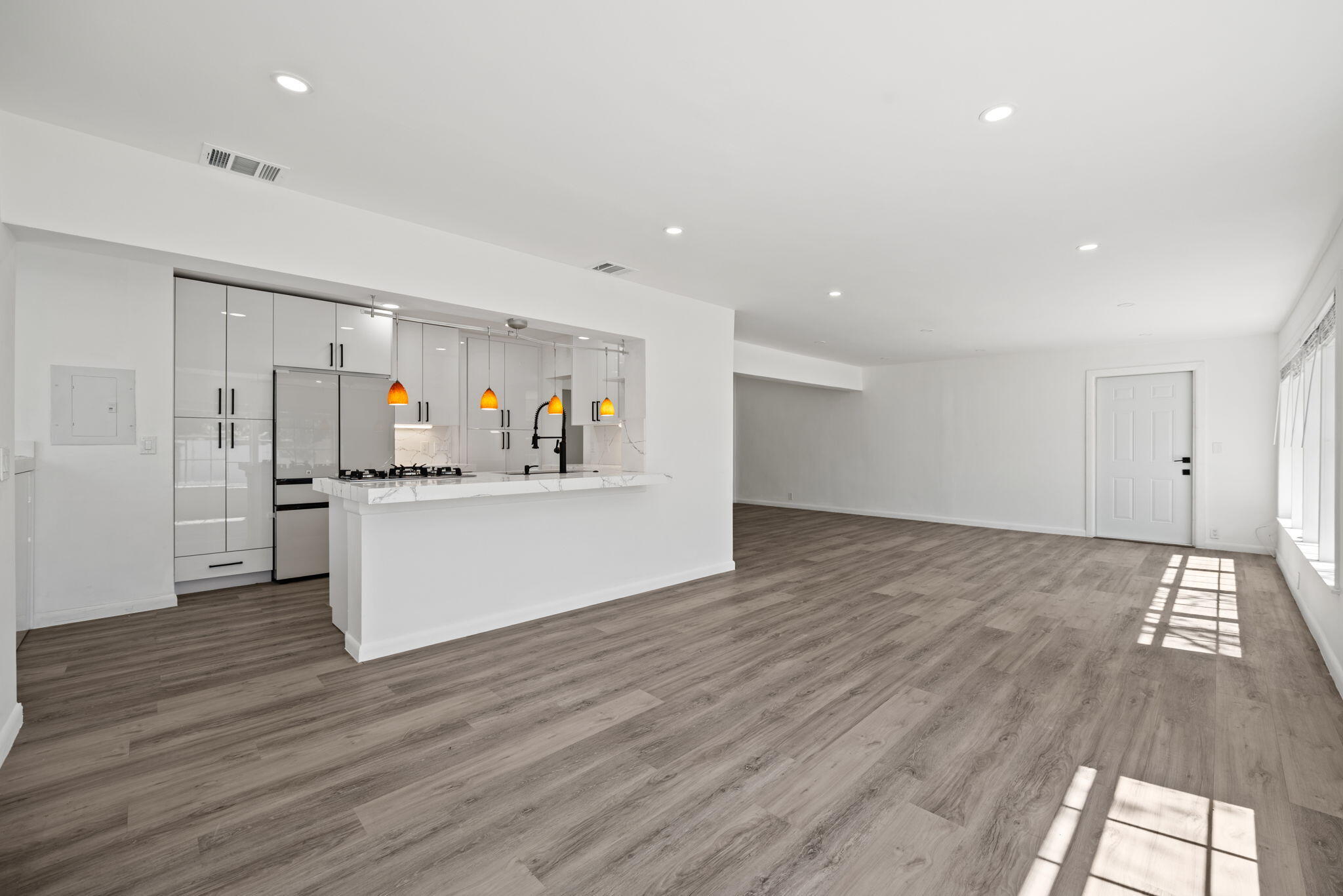 HOLLYWOOD - Residential Lease