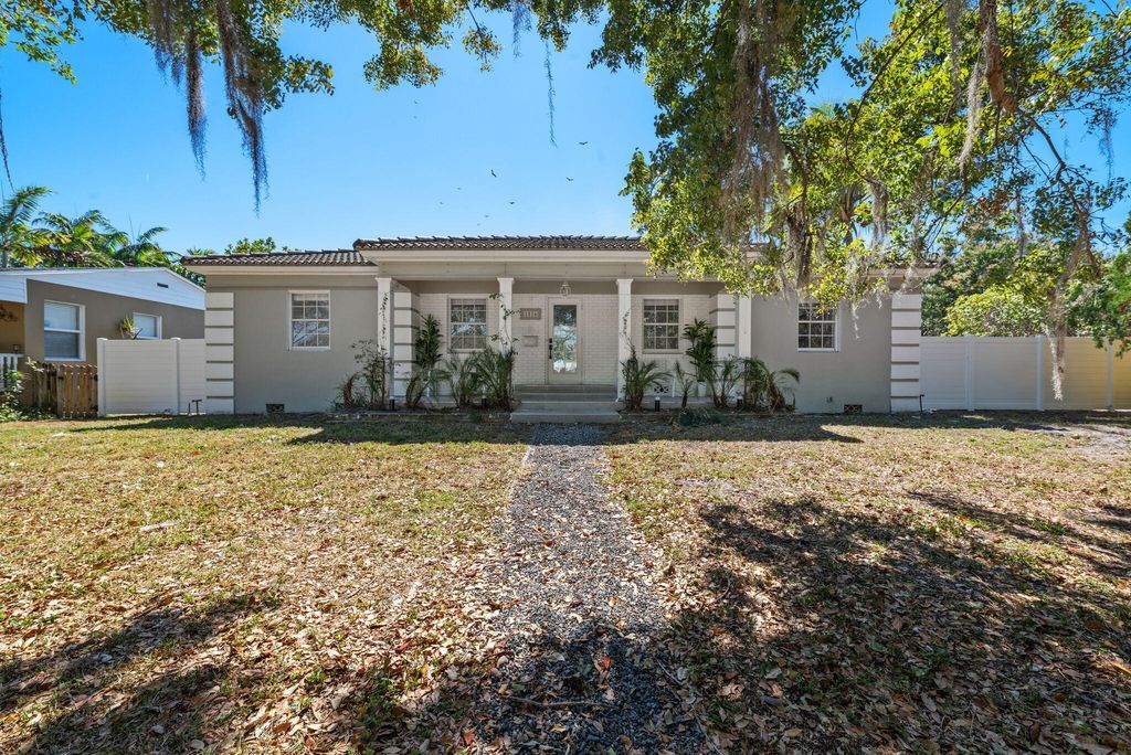 Photo of 1516 Jefferson Street #0, Hollywood, FL 33020 (MLS # B26000054)