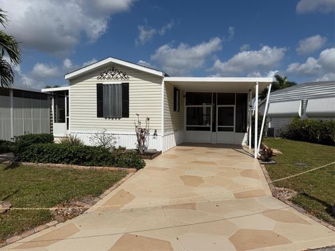 2261 SW 85th Ter Davie FL 33324