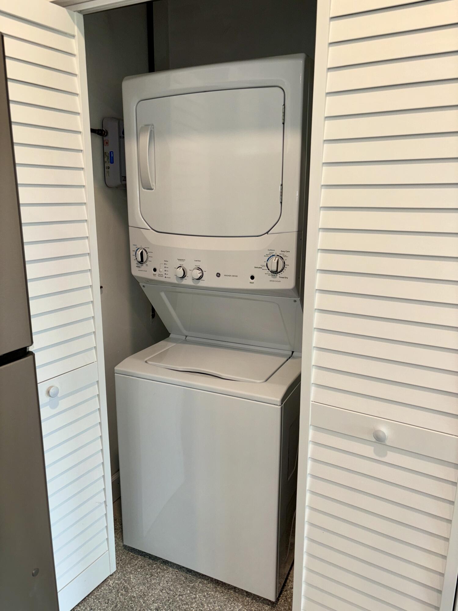 BANYAN ESTATES - Residential