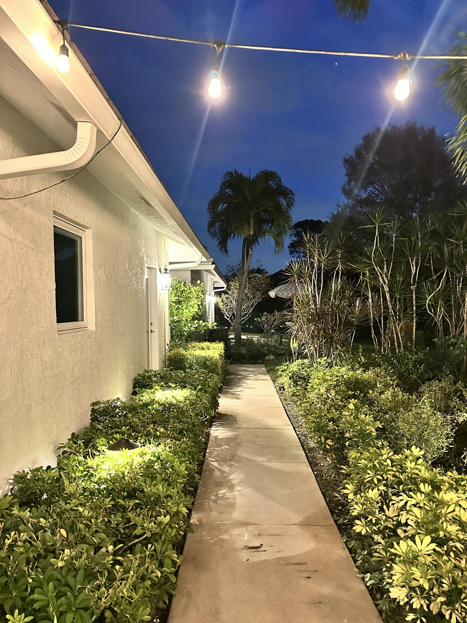 BANYAN ESTATES - Residential