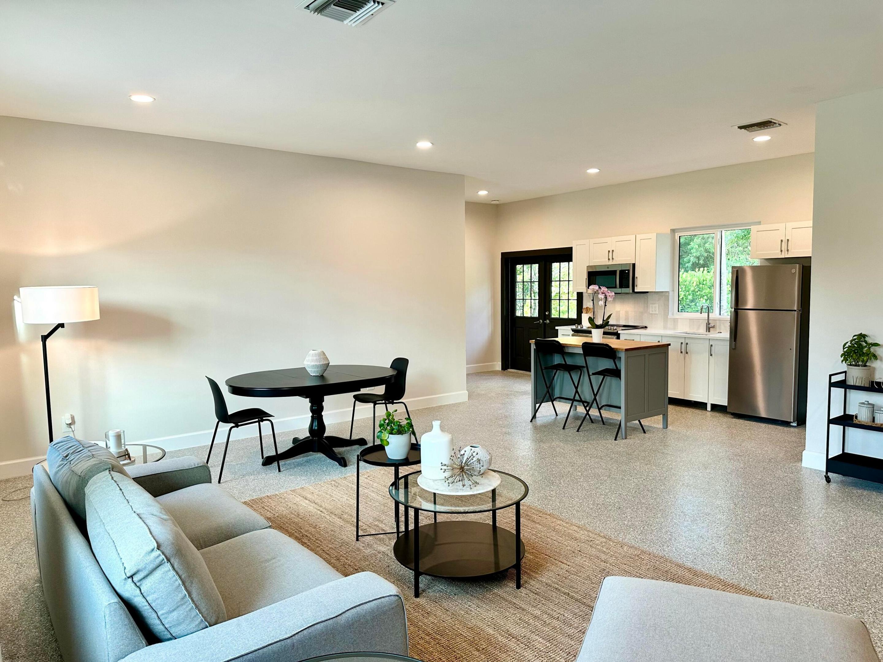 BANYAN ESTATES - Residential