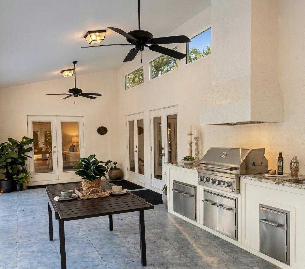 BANYAN ESTATES - Residential