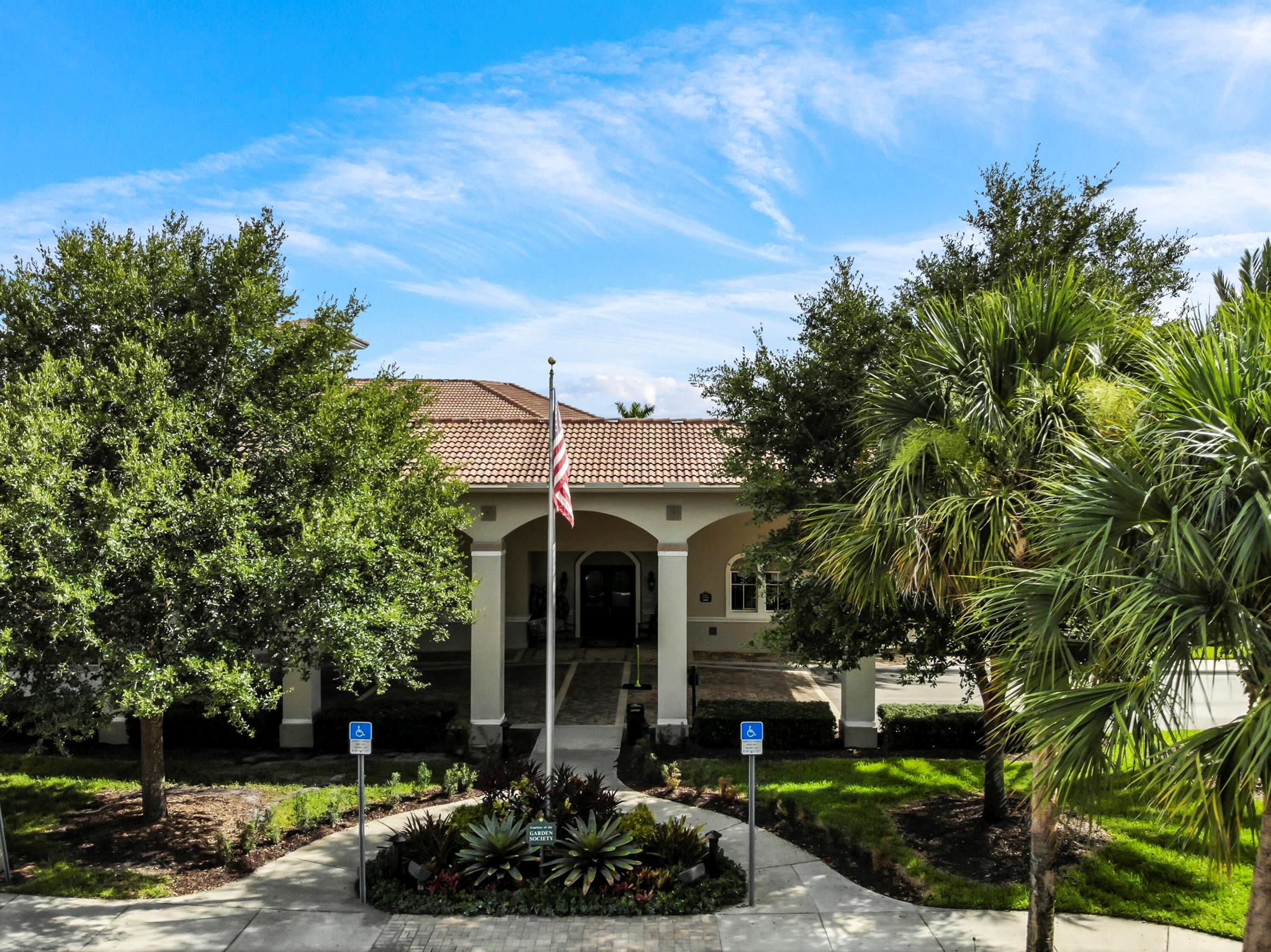 POD 25 AT THE RESERVE - Residential Lease