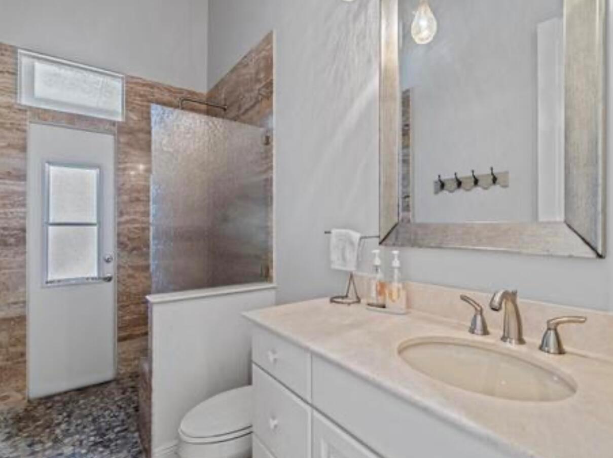 POD 25 AT THE RESERVE - Residential Lease