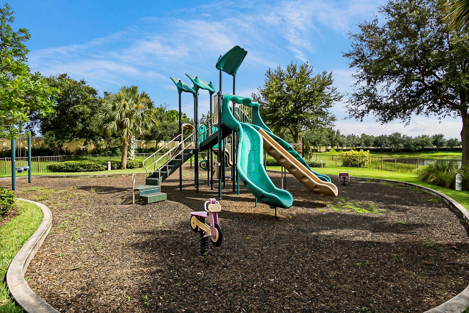 POD 25 AT THE RESERVE - Residential Lease